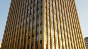 不動産クラウドファンディングのビルと太陽の光